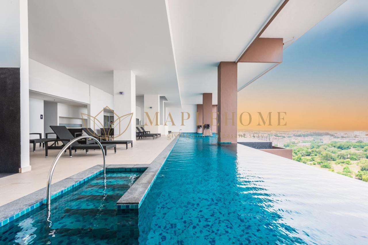 The Apple Melaka Apartment Exterior photo