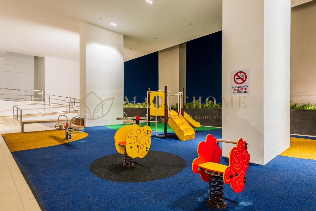 The Apple Melaka Apartment Exterior photo